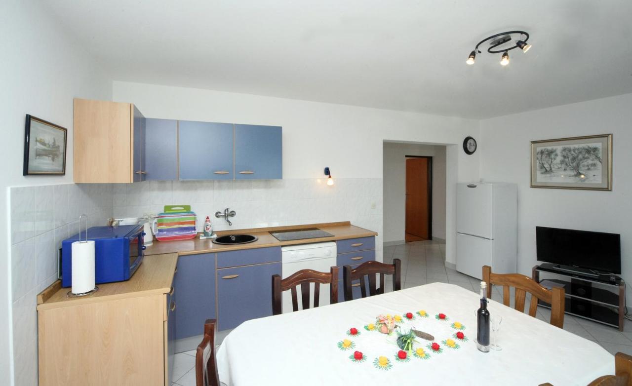 Apartments Mond Gornji Karin Ngoại thất bức ảnh